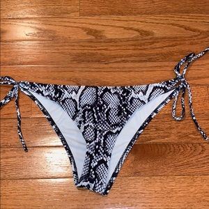 Bathing suit bottoms